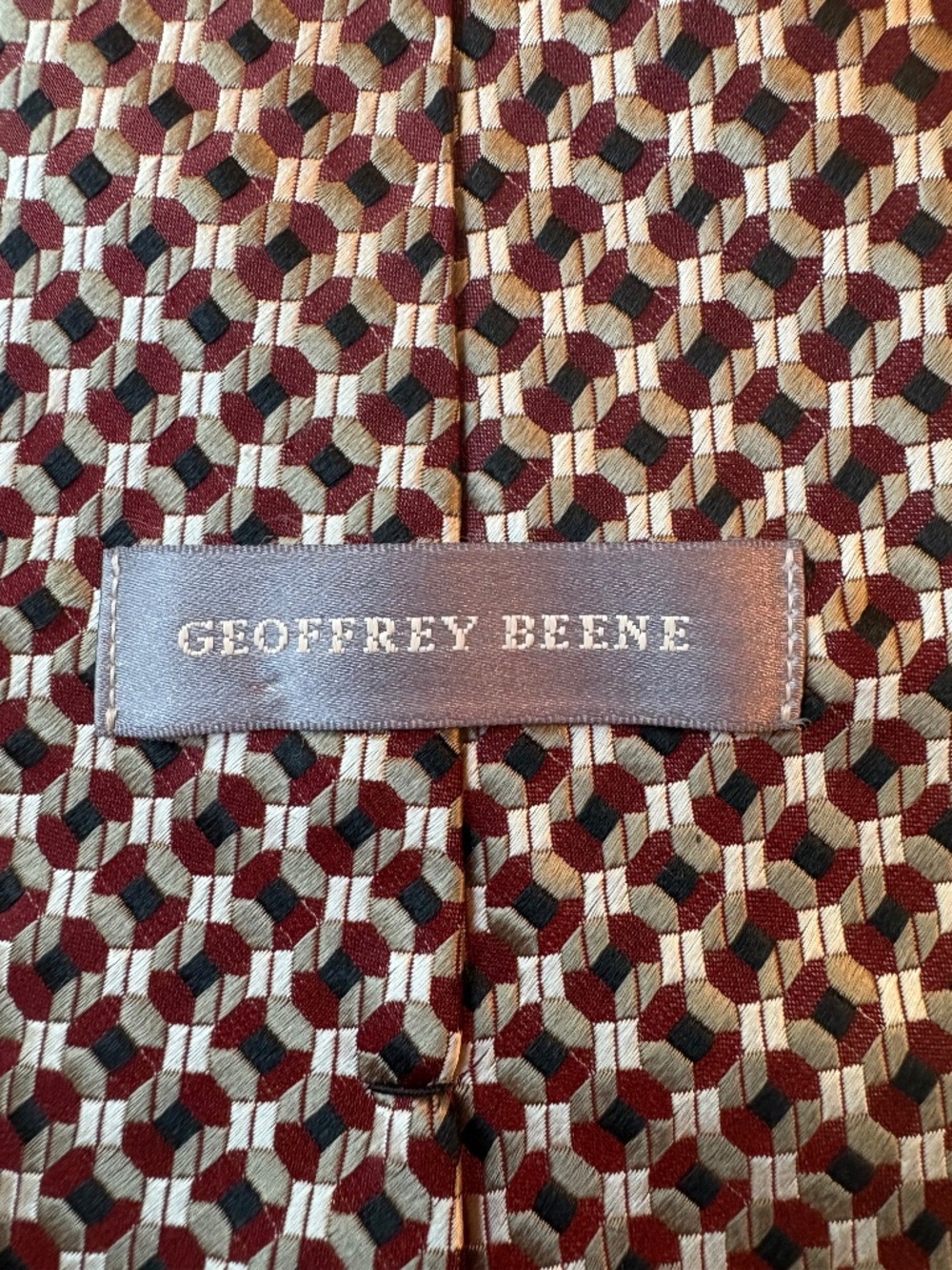 Geoffrey Beene Silk Geometric Tie Burgundy Tan 3.5” Wide Stain Resistant